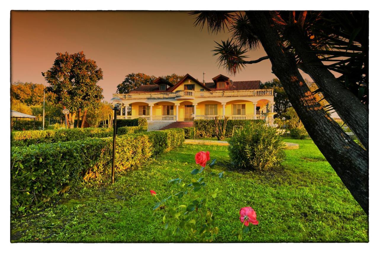 Villa Costiera Salerno Bagian luar foto